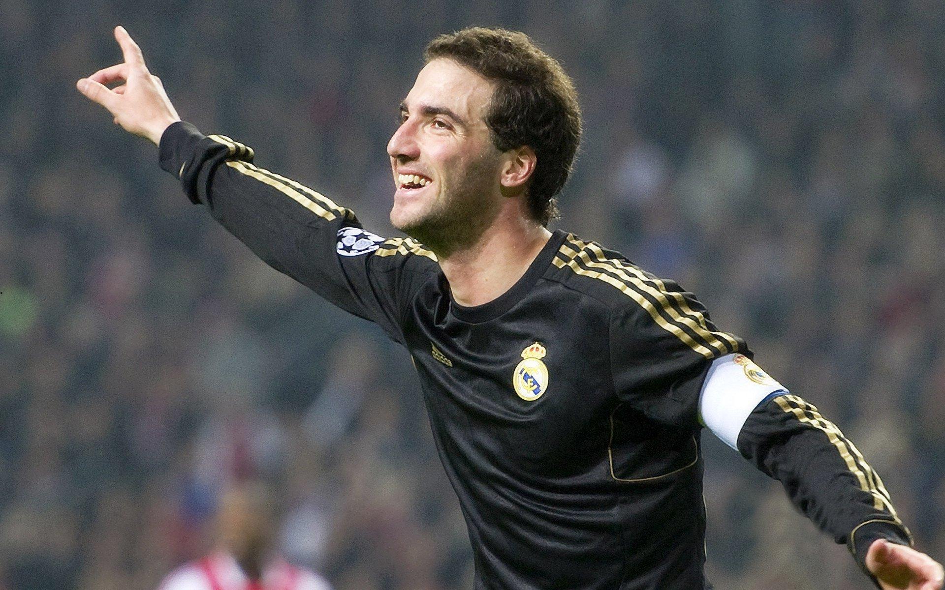 LPL夏季赛战火正酣,东部格局初定,西部混战悬念迭起