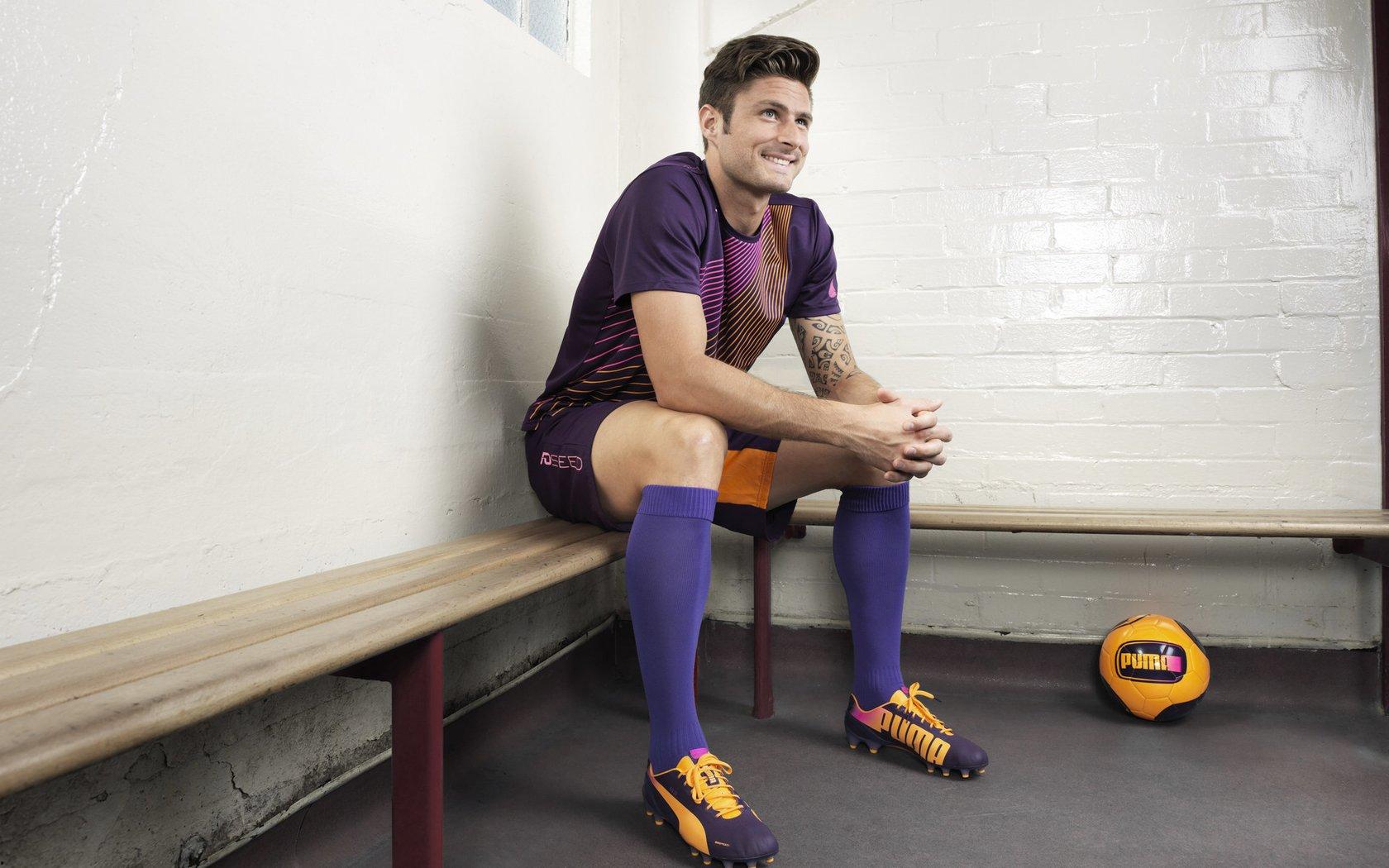 波兰主帅,已全面解析荷兰战术 但当前首要目标仍是附加赛突围